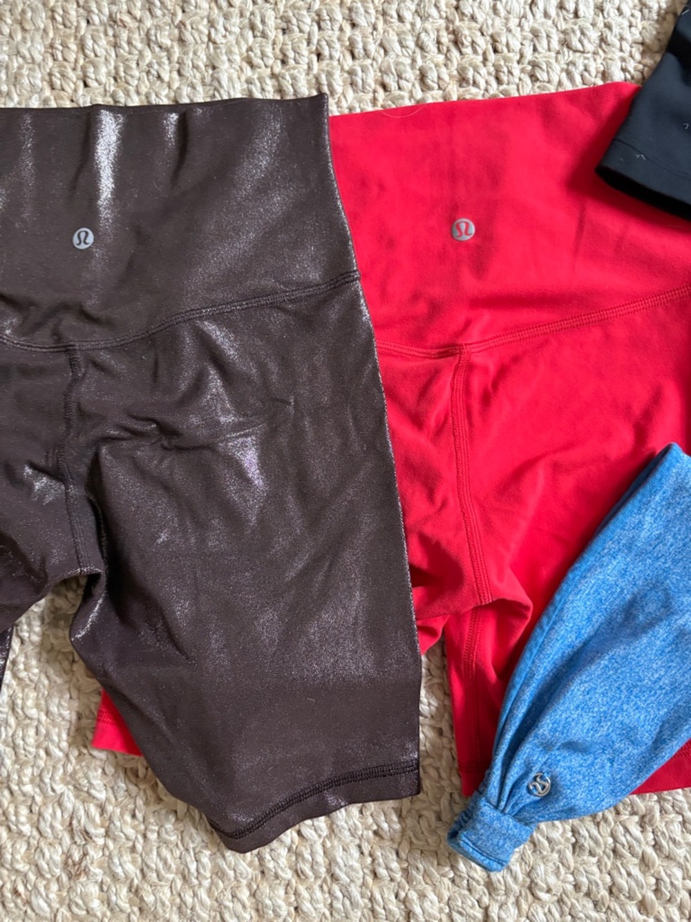 Lululemon Lot - Picture 2 of 3